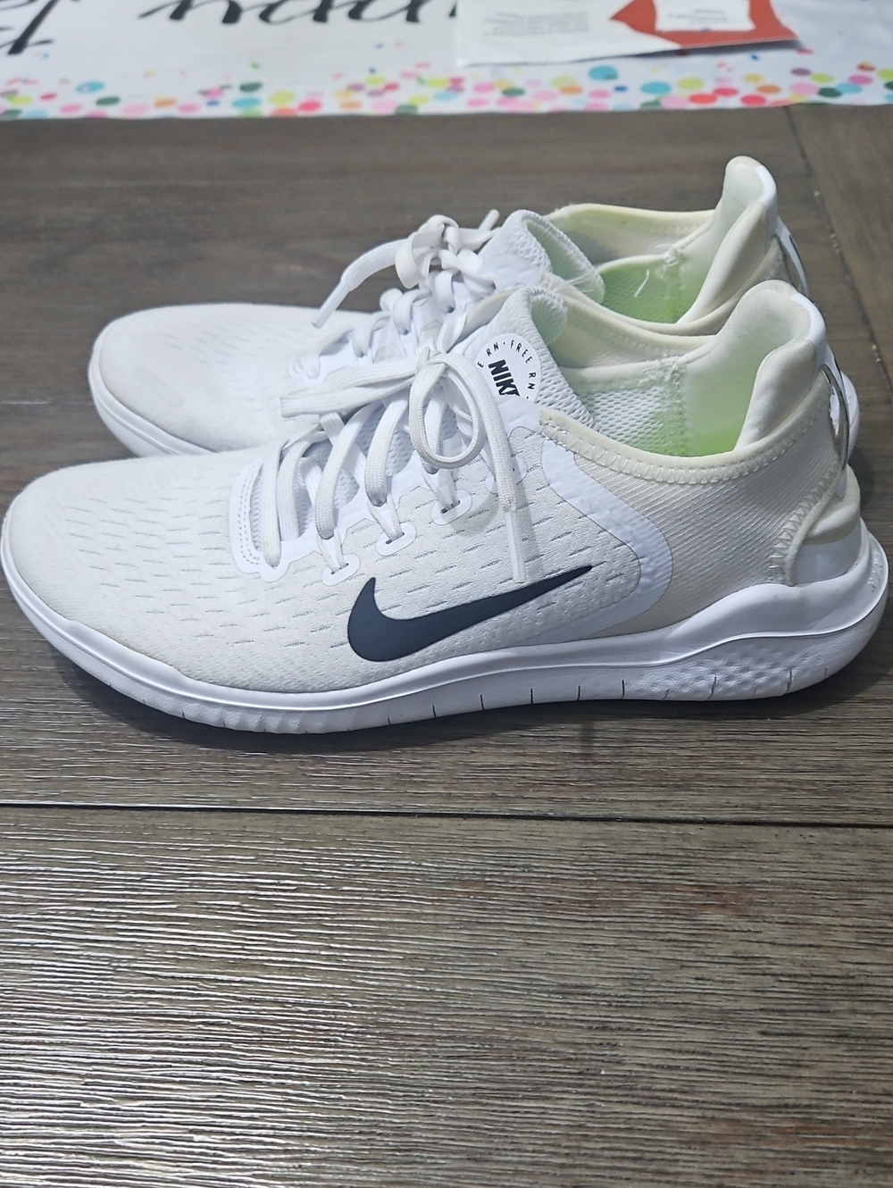 Nike Men’s White Athletic Trainers with Black Swoosh - Picture 2 of 5